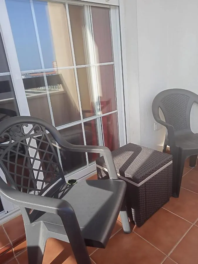 Soleado Paraíso Familiar: Golf, Playa y Desayuno Incluido San Luis de Sabinillas Apartment